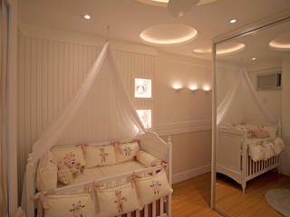 QUARTO DE BEBÊ 2, Lana Rocha Interiores Lana Rocha Interiores Classic style nursery/kids room