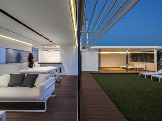 Atico 'Living Roof' | Magen arquitectos , Simon Garcia | arqfoto Simon Garcia | arqfoto Moderne woonkamers