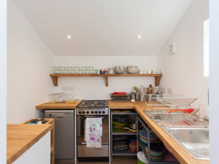 Putmans Barn, Hampshire Design Consultancy Ltd. Hampshire Design Consultancy Ltd. Landhaus Küchen Weiß