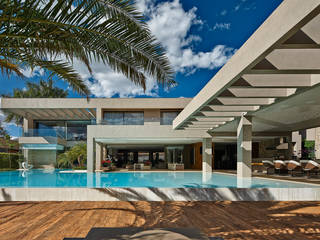 Casa em Brasília, Lanza Arquitetos Lanza Arquitetos Piscinas modernas