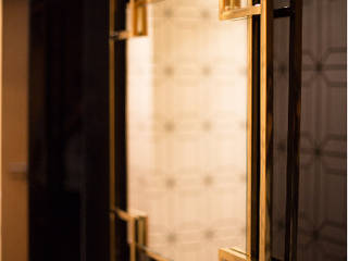 Black & Gold, Basic & Chic Basic & Chic Eclectic style corridor, hallway & stairs