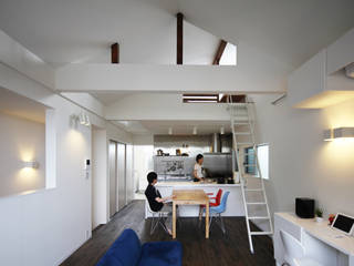 神戸の高台の家〈renovation〉－屋根裏をねらえ－, 一級建築士事務所アトリエｍ 一級建築士事務所アトリエｍ Moderne Esszimmer