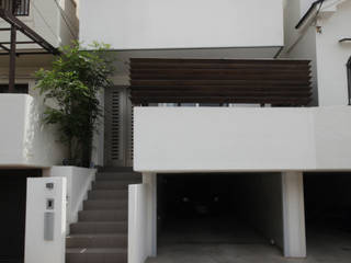 神戸の高台の家〈renovation〉－屋根裏をねらえ－, 一級建築士事務所アトリエｍ 一級建築士事務所アトリエｍ Moderne Häuser