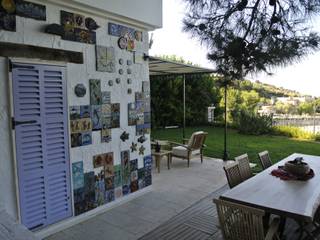 Bodrum'da özel bir villanın dış duvarı için yapılan mozaik ve seramik uygulama, Mozaik Sanat Evi Mozaik Sanat Evi Paredes y pisos de estilo mediterráneo