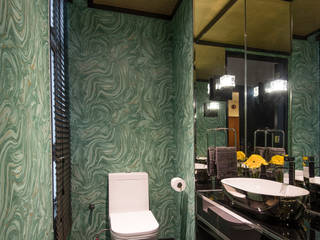 Happy Chic Living Apartment, Design Intervention Design Intervention Modern bathroom Green