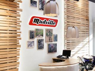 Mudville Motorcycles, Stone Designs Stone Designs Espacios comerciales