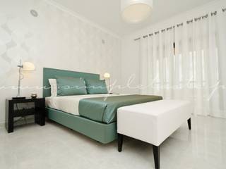 Private Interior Design Project - Apartment in Lagos, Simple Taste Interiors Simple Taste Interiors Classic style bedroom