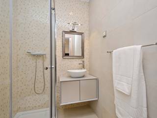 Private Interior Design Project - Apartment in Alvor, Simple Taste Interiors Simple Taste Interiors Classic style bathroom