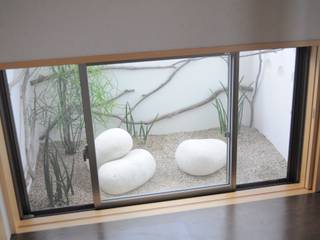 南上原M邸の壺庭, 艸木/SOUMOKU 艸木/SOUMOKU Jardines de estilo ecléctico Piedra