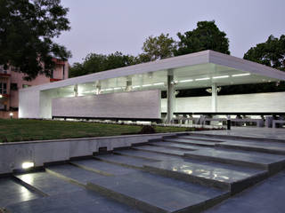 Castro Cafe, JMI, New Delhi, romi khosla design studios romi khosla design studios
