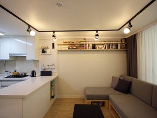 책이 가득한 24평 아파트 홈스타일링, homelatte homelatte Minimalist living room