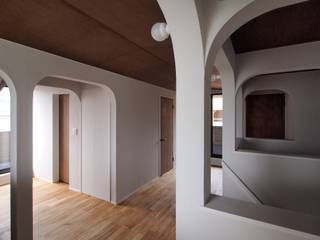 2014 YP House, AtelierorB AtelierorB Dinding & Lantai Modern