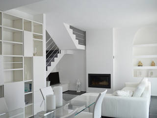 Casa a Novara, Studio di Architettura Ortu Pillola e Associati Studio di Architettura Ortu Pillola e Associati Soggiorno moderno Bianco