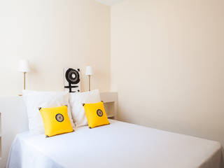 Master bedroom Markham Stagers Chambre moderne bedroom