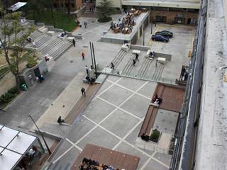 Plaza Central Universidad Javeriana Bogotá, Heritage Design Group Heritage Design Group 상업공간