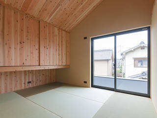 姫路市飾磨区の家, 中村建築研究室 エヌラボ（n-lab） 中村建築研究室 エヌラボ（n-lab） Modern Bedroom Wood Wood effect
