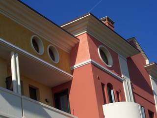 Condominio con balconi tondi, Eleni Decor Eleni Decor Case moderne