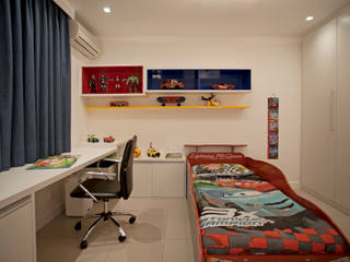 Veja esse quarto infantil com o tema "Carros"! , Andréa Spelzon Interiores Andréa Spelzon Interiores Dormitorios infantiles de estilo moderno