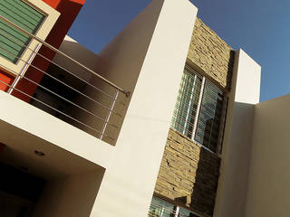 Casa Habitación. Amézquita Córdova, 810 Arquitectos 810 Arquitectos บ้านและที่อยู่อาศัย