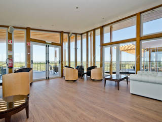 The New Club House - Espiche Golf Club, Simple Taste Interiors Simple Taste Interiors مساحات تجارية