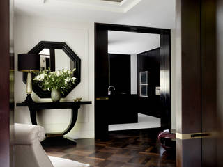 Dressing Room Janine Stone Design クラシックデザインの ドレッシングルーム 木 ブラウン Luxury,Dressing Room