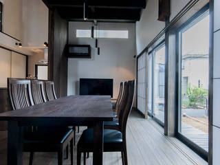 スキップフロアを使った大家族の家/みんなの家, 森村厚建築設計事務所 森村厚建築設計事務所 Asian style living room Wood Wood effect
