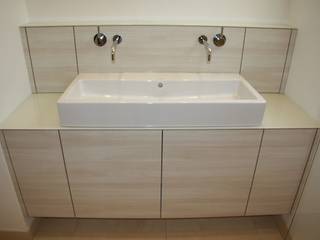 Das Bad – Wir kombinieren Funktionalität und Ähsthetik, grund-form ltd. grund-form ltd. Ванная комната в стиле модерн