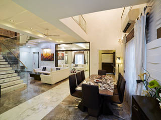 SADHWANI BUNGALOW, 1 Square Designs 1 Square Designs Modern dining room