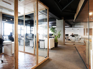 LAB 48 COWORKING - PAULISTA, Coletivo de Arquitetos Coletivo de Arquitetos Espaços de trabalho minimalistas