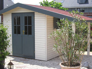 Pioneer 2 - Garden Shed with Canopy/Log Store, Garden Affairs Ltd Garden Affairs Ltd مرآب~ كراج خشب Wood effect
