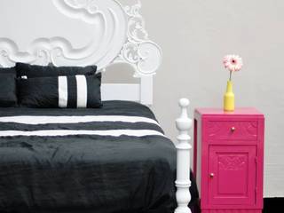 Matrimonial Bed, Shanna's Stuff Shanna's Stuff Phòng ngủ phong cách kinh điển Than củi Multicolored