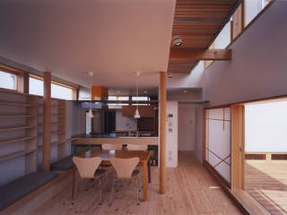 SR House, 創作工房・閾 創作工房・閾 Salas de estar modernas