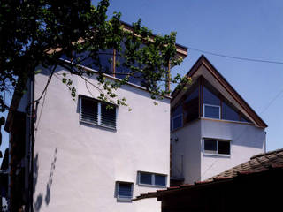 M2 House, 創作工房・閾 創作工房・閾 Casas modernas Madeira Acabamento em madeira