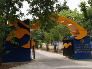 fish federation's entrance gate, Vinyaasa Architecture & Design Vinyaasa Architecture & Design Modern windows & doors