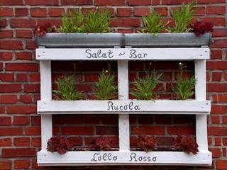 Salat-Bar aus Paletten, wohnausstatter wohnausstatter Industrial style garden Wood Wood effect