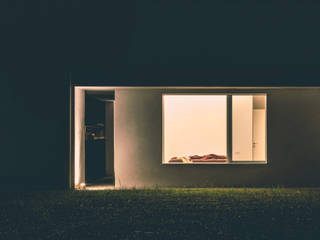 ​Casa in campagna dallo stile moderno, ALDENA ALDENA Modern windows & doors