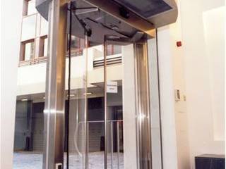 Secure Glass Doors in Commercial Buildings , Ion Glass Ion Glass Espacios comerciales Vidrio
