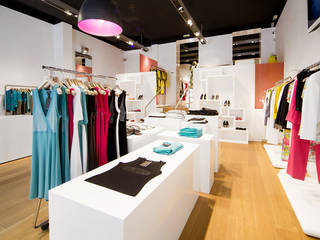 Agencement de boutique à Lyon pour la marque Nathalie Chaize, réHome réHome Commercial spaces