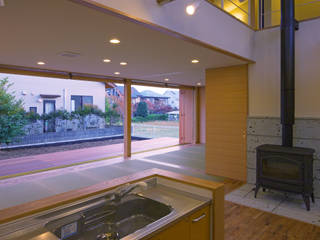 続き間と大開口の家, かんばら設計室 かんばら設計室 Eclectic style kitchen