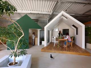 omihihachiman-workspace, ALTS DESIGN OFFICE ALTS DESIGN OFFICE Salas multimedia minimalistas