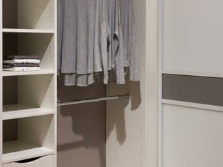 Elfa Deutschland GmbH Dressing roomStorage Wood White