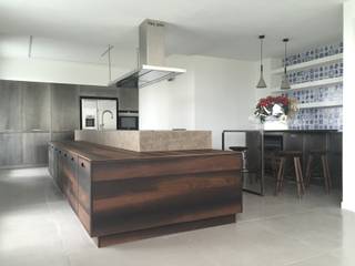 UNA ARCHITETTURA RIGOROSA, HP Interior srl HP Interior srl Dapur Modern Kayu Wood effect