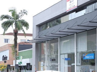 Ótica Via Visão, Cecyn Arquitetura + Design Cecyn Arquitetura + Design Offices & stores Concrete Grey