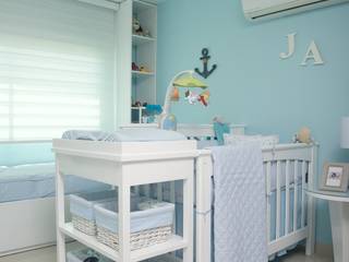 Habitación azul para bebe , Monica Saravia Monica Saravia モダンデザインの 子供部屋