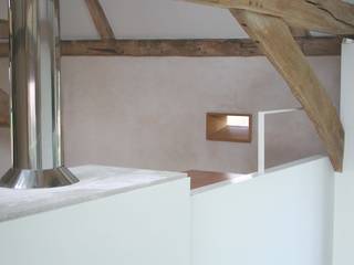 Listed Barn conversion, O2i Design Consultants O2i Design Consultants Pasillos, vestíbulos y escaleras modernos Concreto