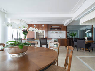 Apartamento São Paulo, Vaiano e Rossetto Arquitetura e Interiores Vaiano e Rossetto Arquitetura e Interiores Klasik Balkon, Veranda & Teras
