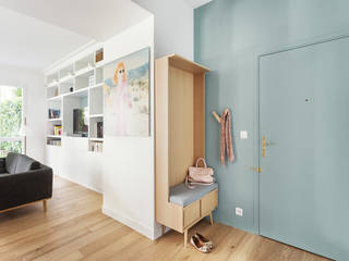 DUPLEX FAMILIAL 145M2 PARIS 11, CLAIRE CLERC DECORATION INTERIEURE CLAIRE CLERC DECORATION INTERIEURE Skandynawski korytarz, przedpokój i schody Drewno O efekcie drewna