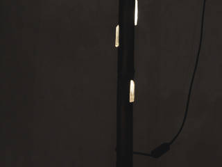 LAMPA STOJACA MAG16, CHOLUJ DESIGN s.c. / ROKKI design CHOLUJ DESIGN s.c. / ROKKI design モダンデザインの リビング 銅/ブロンズ/真鍮