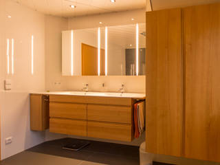 Badezimmer-Einrichtung aus Kirschbaumholz, Lignum Möbelmanufaktur GmbH Lignum Möbelmanufaktur GmbH Modern Bathroom