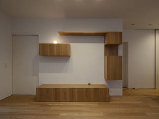Naturally Simple, 関口太樹+知子建築設計事務所 関口太樹+知子建築設計事務所 Modern Living Room Wood Wood effect